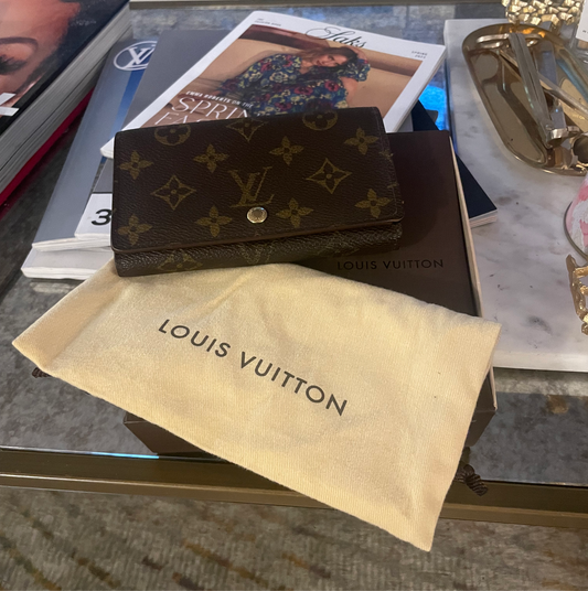 Louis  Vuitton Monnaie Porte Tresor (Preloved)