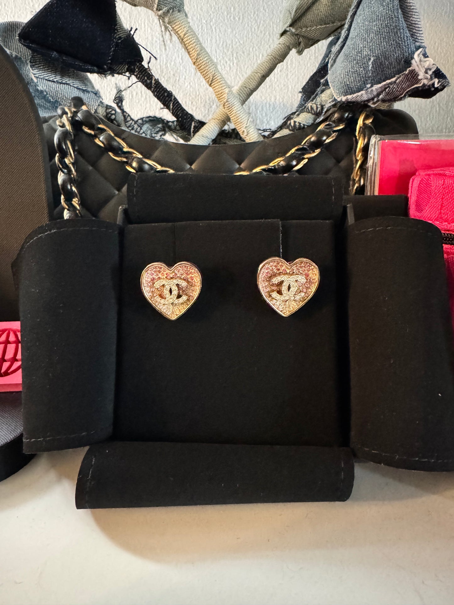 CHANEL 2023 Pink Ombré Heart CC Crystal Earrings (Preloved)